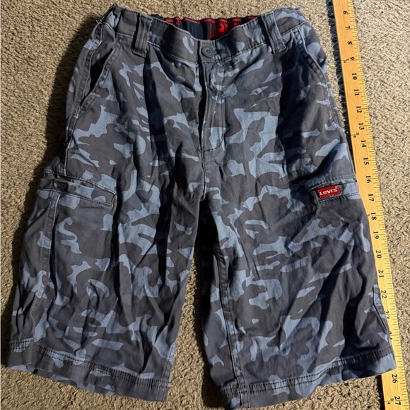 Levi's Other - EUC Levi"s Boys 16 blue camo‎ Cargo Shorts